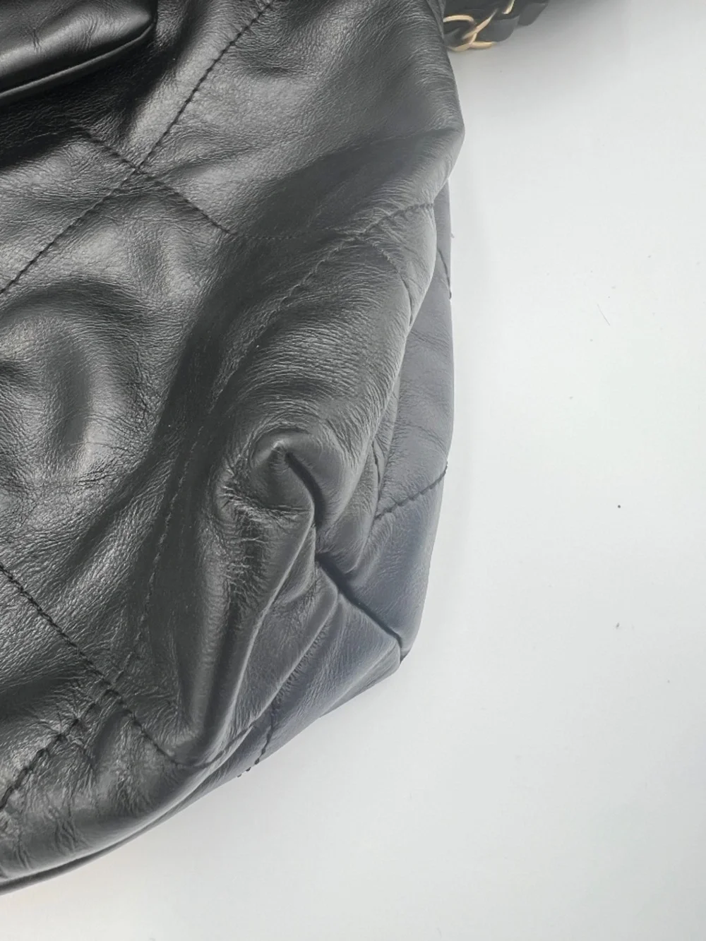 CHANEL Calfskin Quilted Chanel 22 Black